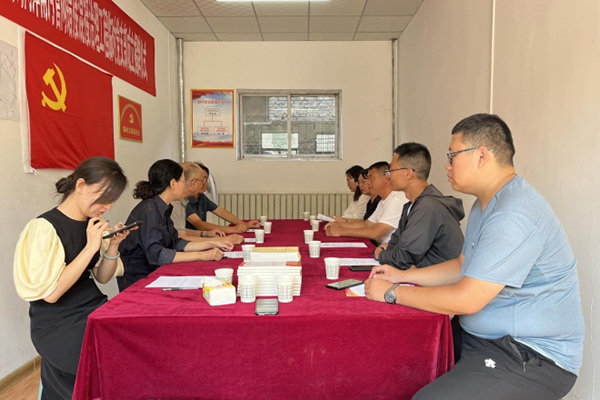 支部建在项目上  党旗飘在工地上 ——乐竞在线网站市区汾河两岸雨污管网错接混接治理工程临时党支部成立揭牌